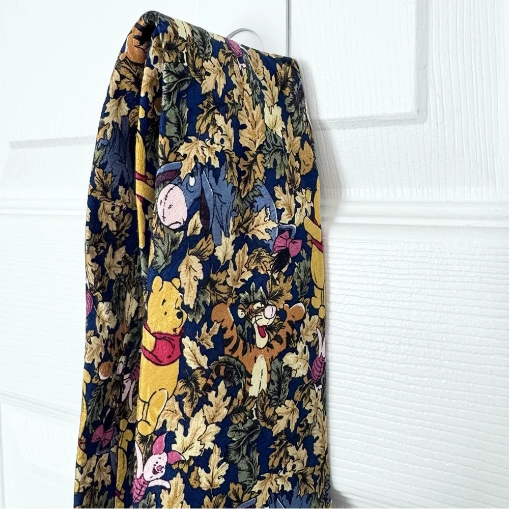 Disney Winnie the Pooh & Friends Fall Leaves Tie - Multicolor